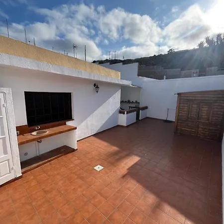 Whispering Tides Nyaraló *