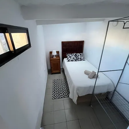 Whispering Tides * Candelaria