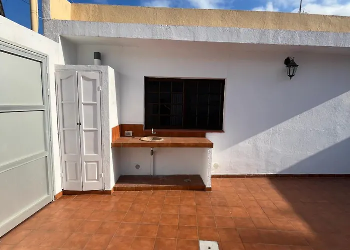 Whispering Tides בקתה קנדלריה