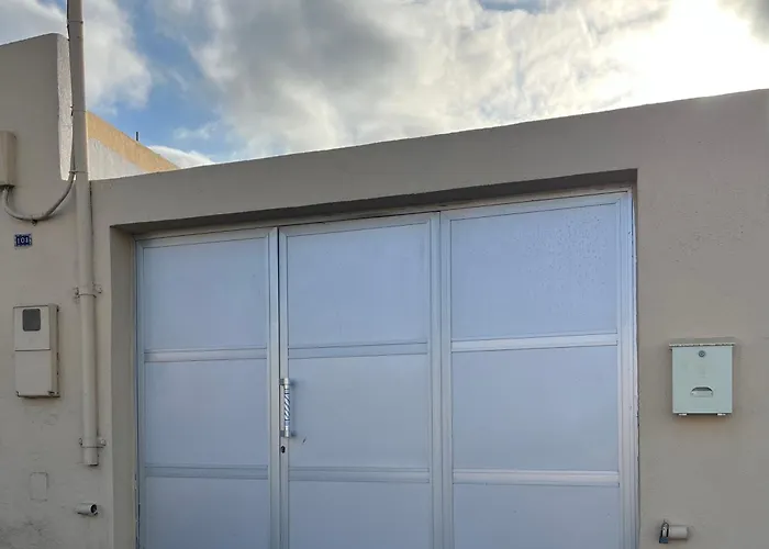 Whispering Tides * Candelaria